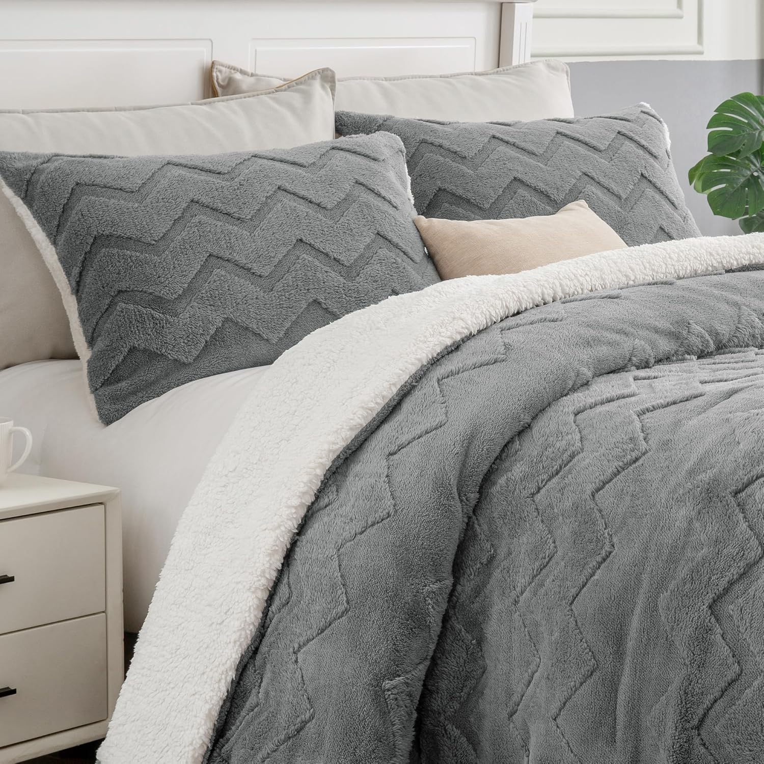 BEDELITE Fluffy Queen Comforter Set - Super Soft Sherpa Grey Comforter