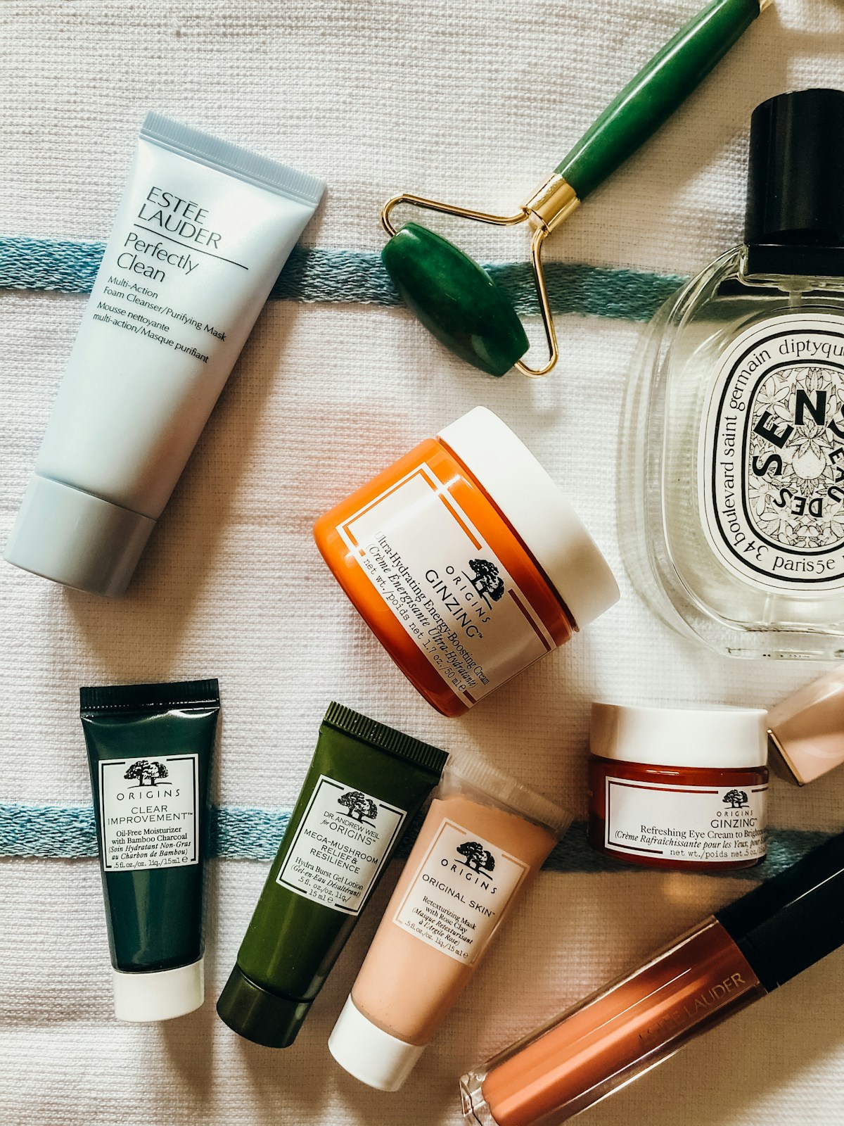 How to Layer Skincare Products (in the Right Order) morning skincare routine products for women